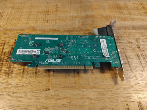 AsusRadeon R9 255 2GB (3) ASUS Radeon R9 255 2GB GDDR3