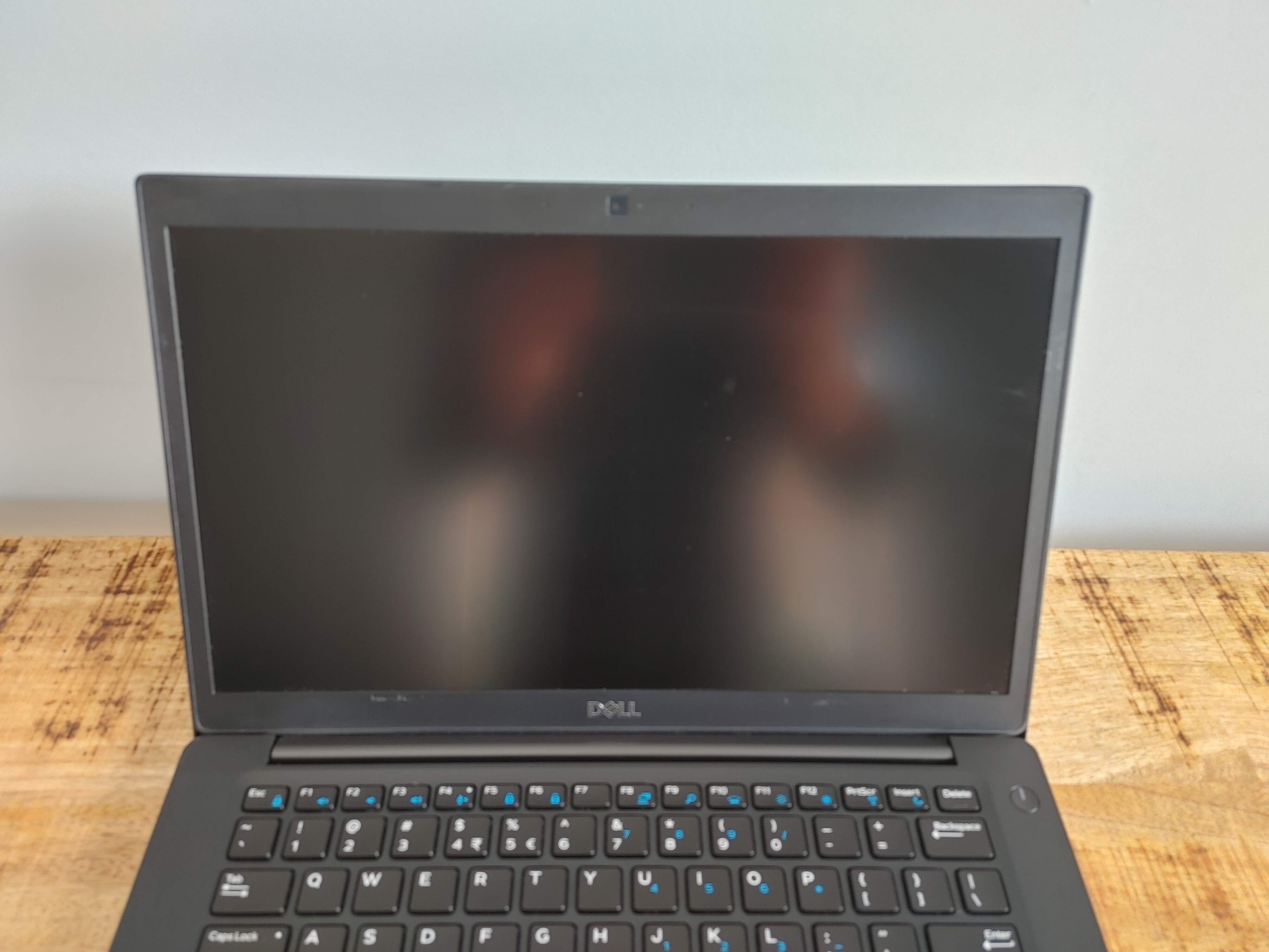 Dell Latitude 7490 (3) Dell Latitude 7490 | 8th Gen Intel Core i5 | 14.0" IPS Full HD