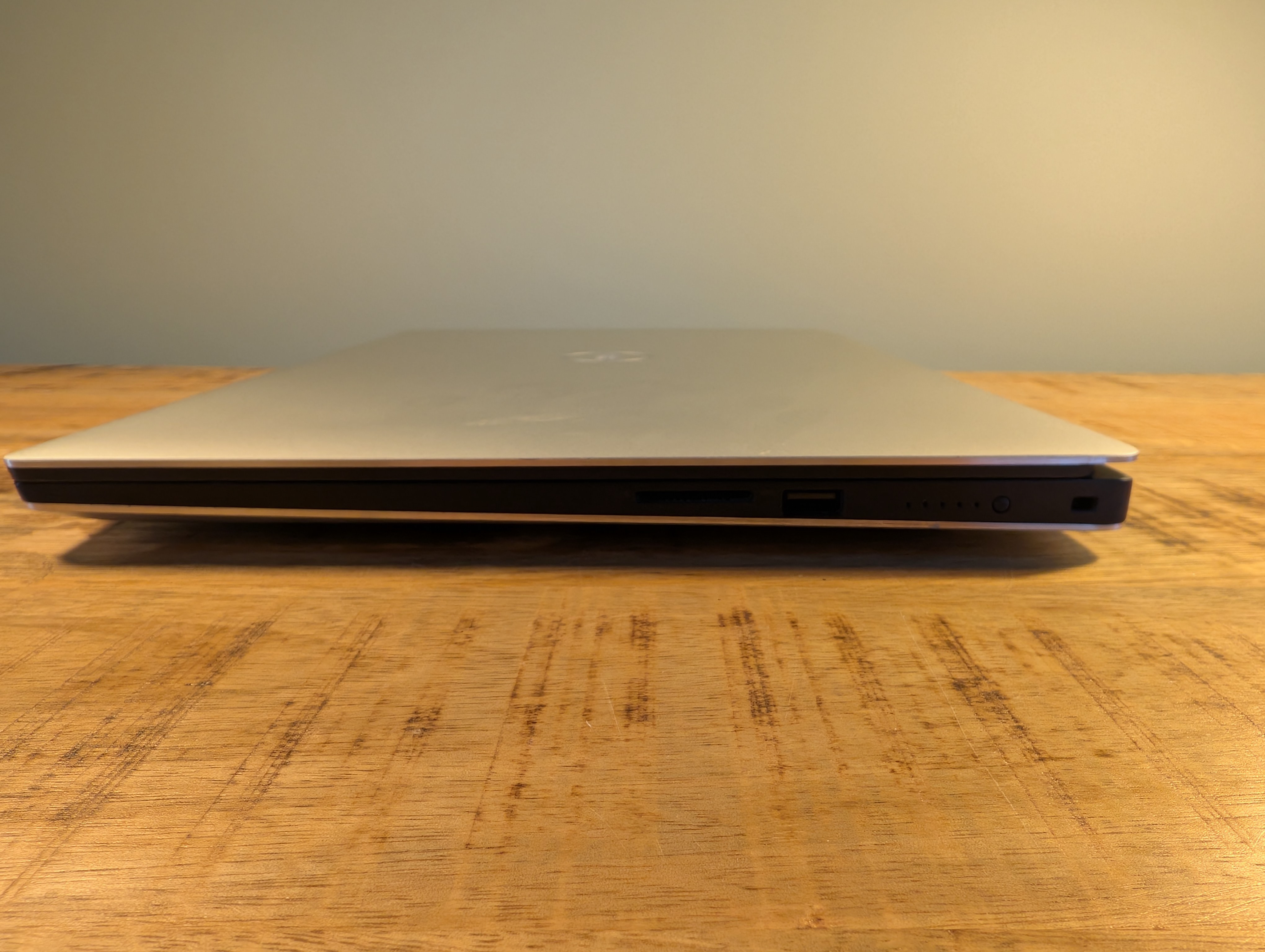 Dell Precision 5540 (10) Dell Precision 5540 | 9th Gen Intel Core i7 | Nvidia Quadro T2000 | 15.6" IPS Full HD