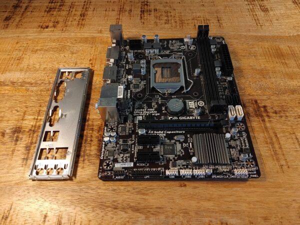 Gigabyte GA-H81M-D2W Socket 1150