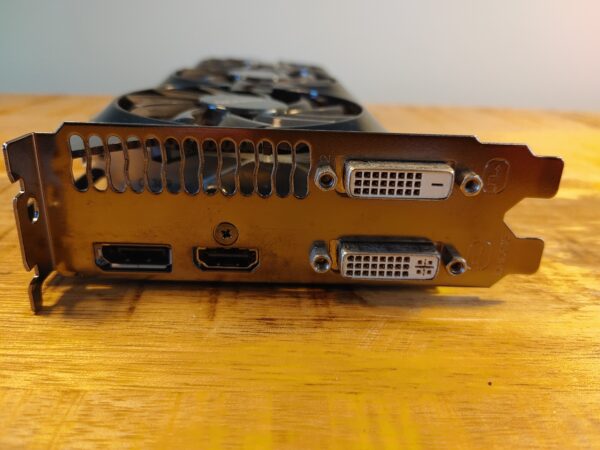 Gigabyte GeForce GTX 660 Ti 3GB GDDR5 (5) Gigabyte | GeForce GTX 660 Ti | 3GB GDDR5