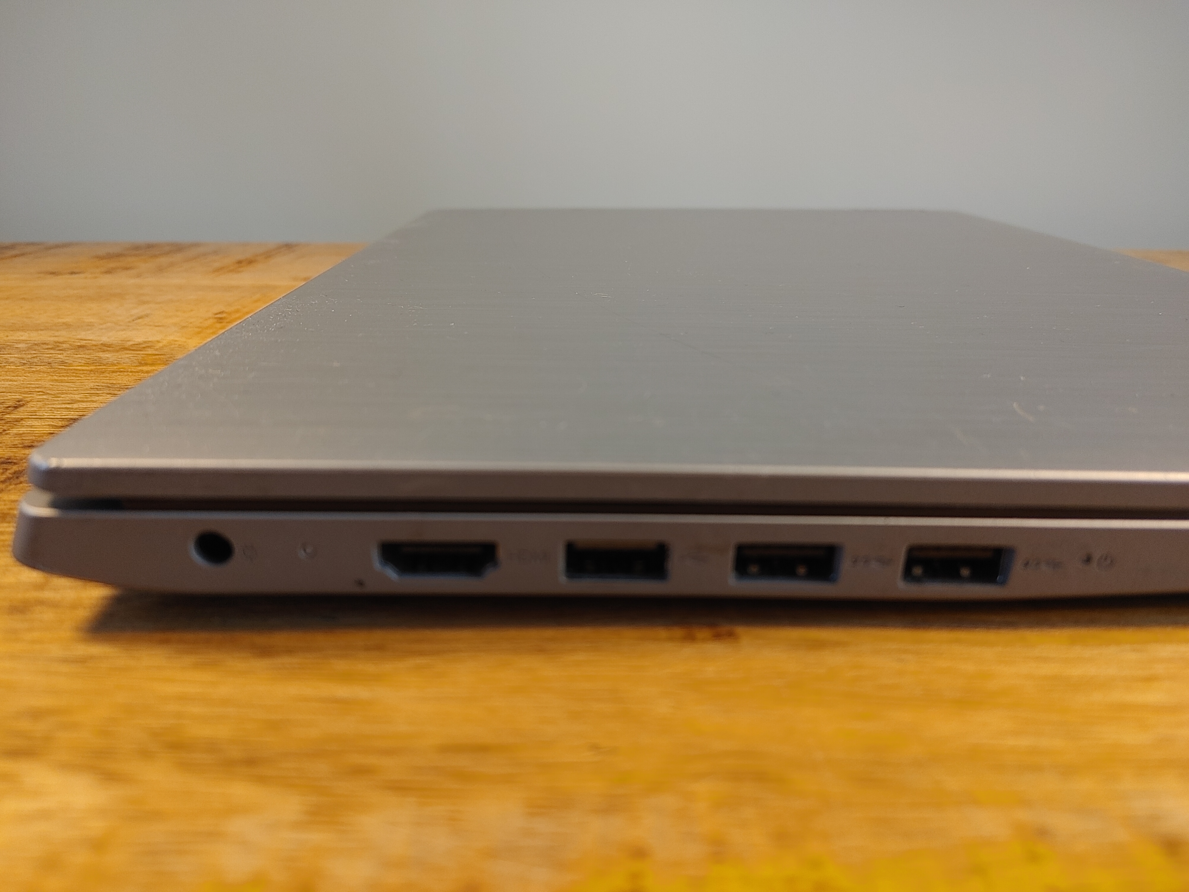 Lenovo Ideapad 3-14IIL05 (7) Lenovo Ideapad 3-14IIL05 | 10th Gen Intel Core i5| 14.0" IPS Full HD