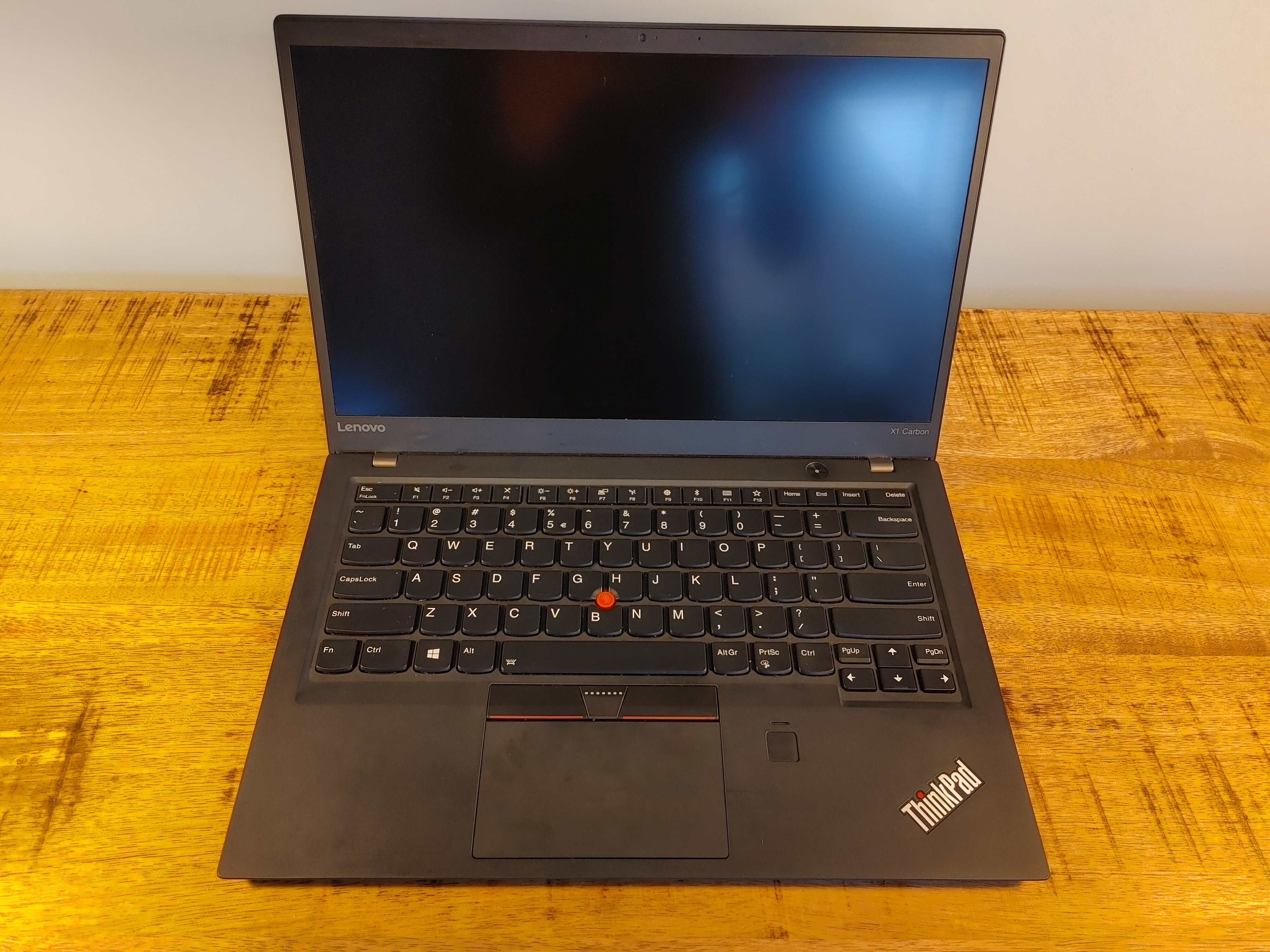 Lenovo ThinkPad Carbon X1 5th Gen (1) Lenovo ThinkPad X1 Carbon 5th Gen | 6th Gen Intel Core i5 | 14.0" IPS Full HD