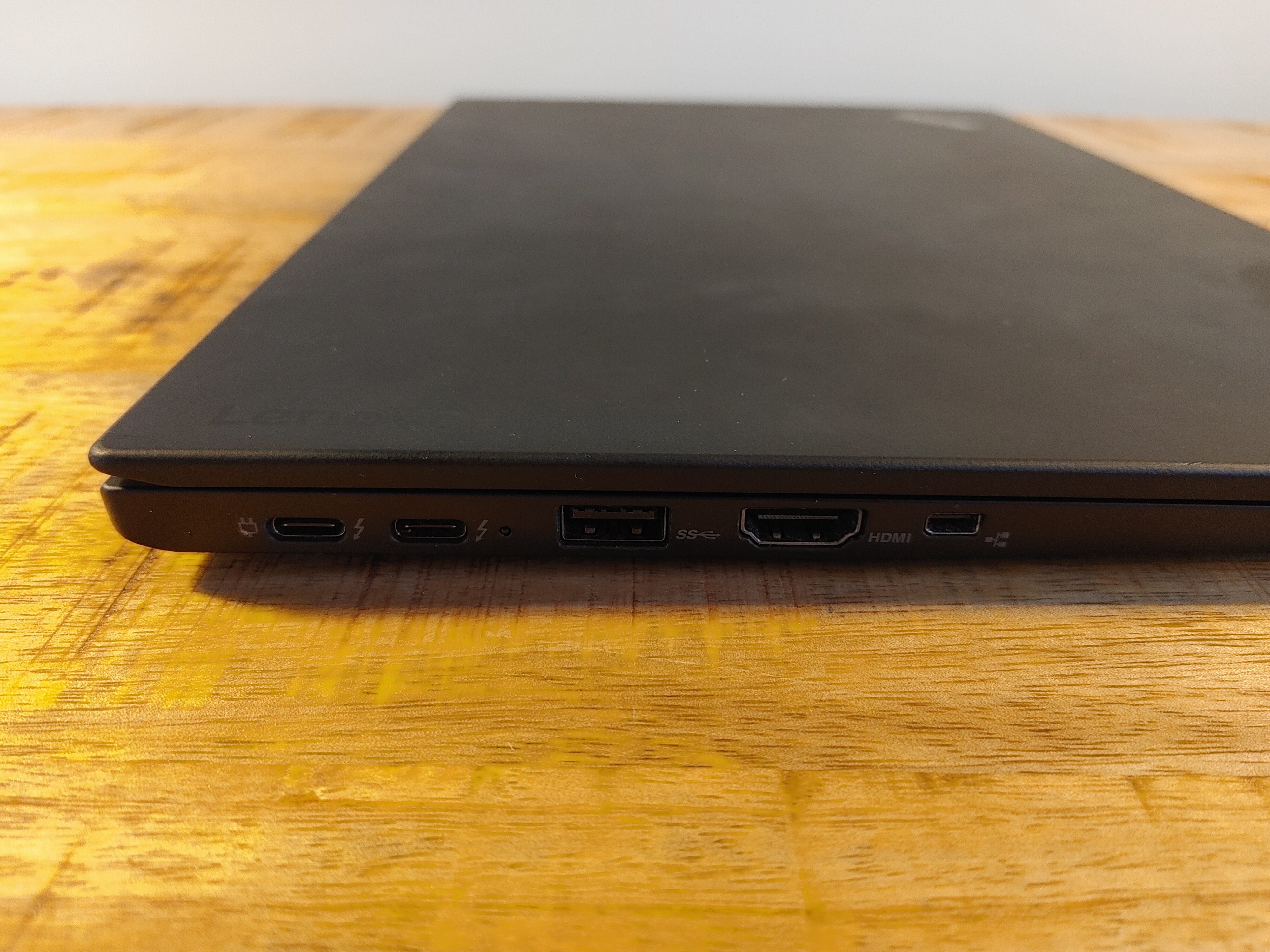 Lenovo ThinkPad X1 Carbon 5th Gen | 6th Gen Intel Core i5 | 14.0" IPS Full HD