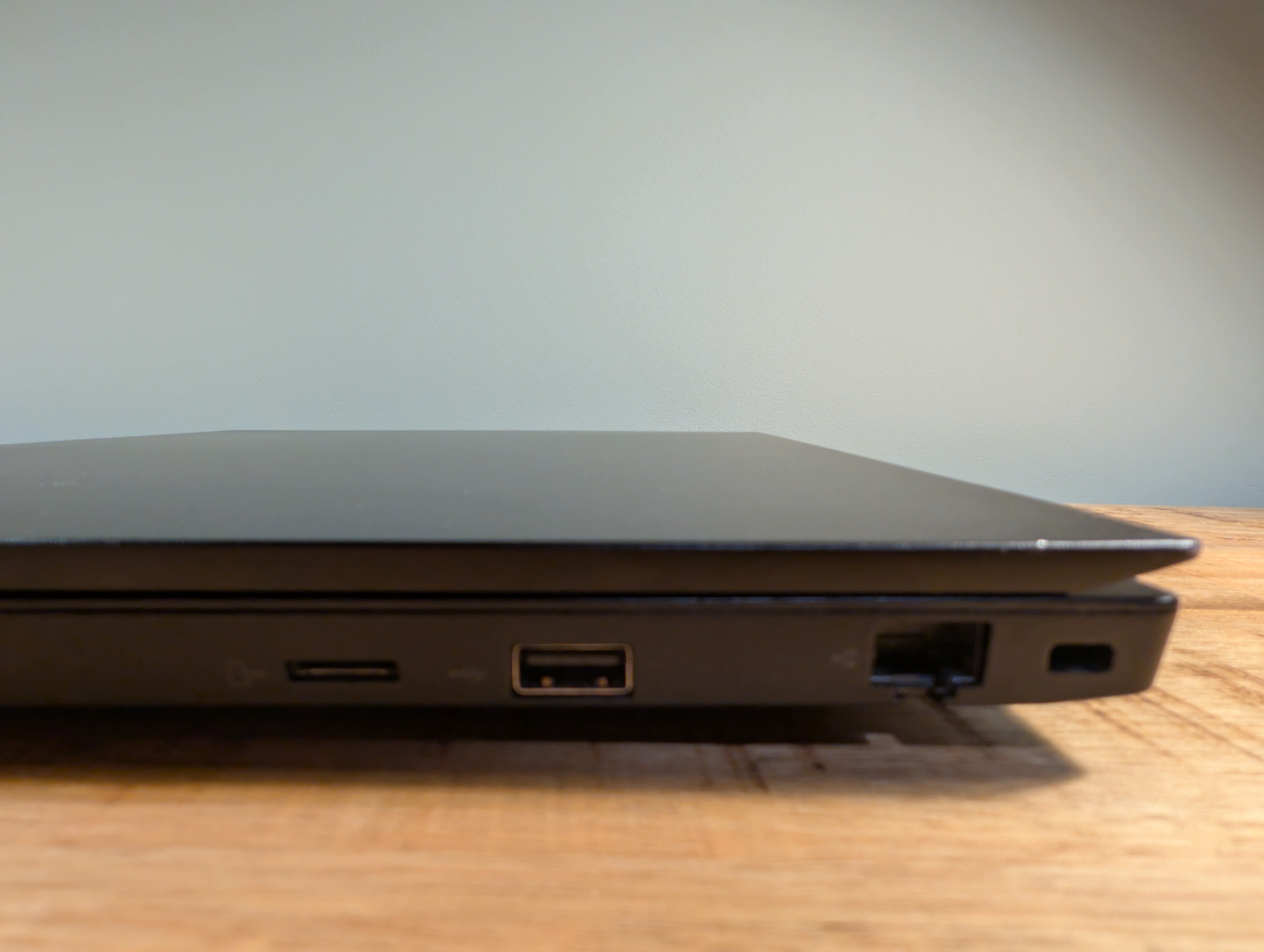 Lenovo ThinkPad E580 (9) Lenovo ThinkPad E580 | 8th Gen Intel Core i5 | 15.6" IPS Full HD