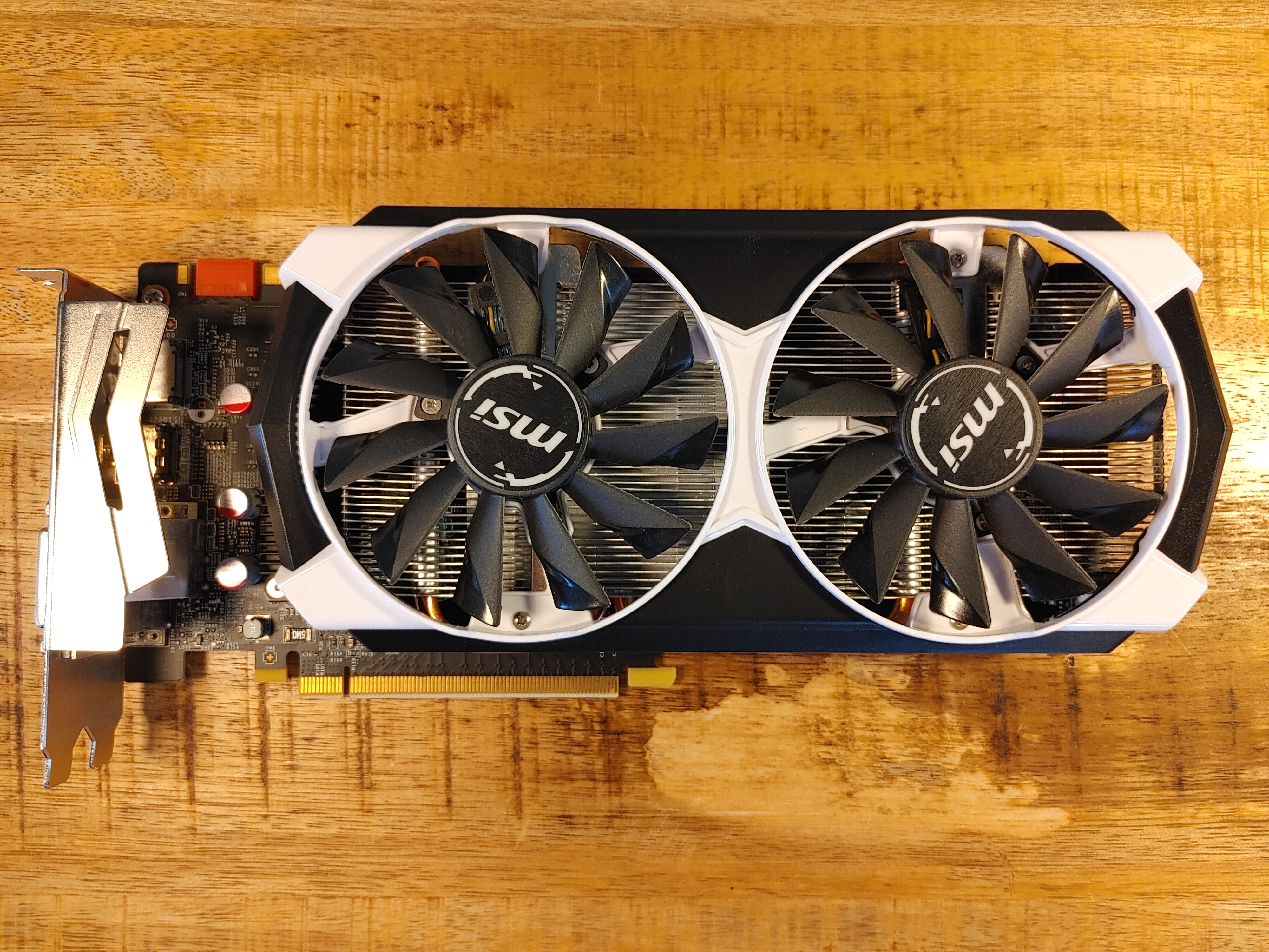MSI GeForce GTX 970 4GB GDDR5 OC (1) MSI GeForce GTX 970 4GB GDDR5 OC Editie