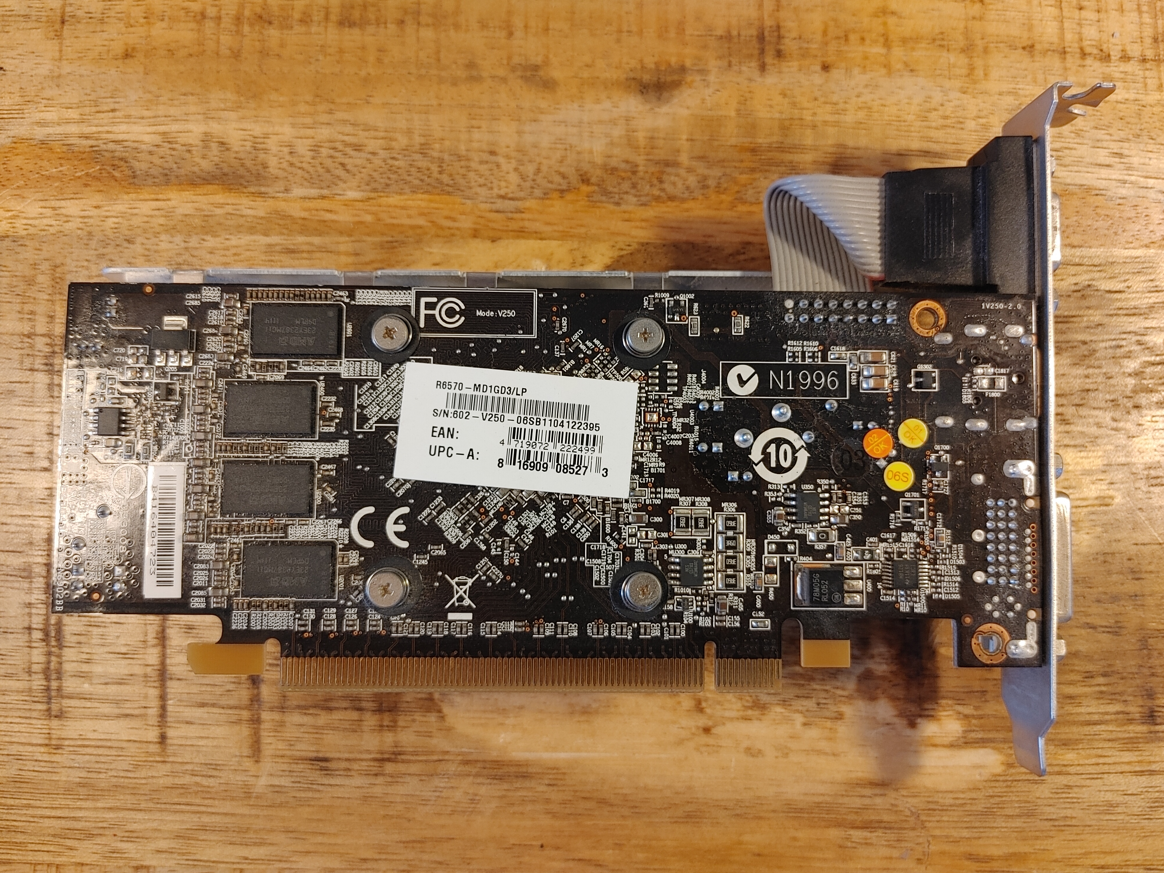 MSI Radeon 6570 1GB GDDR3 (2) MSI Radeon HD 6570 1GB GDDR3