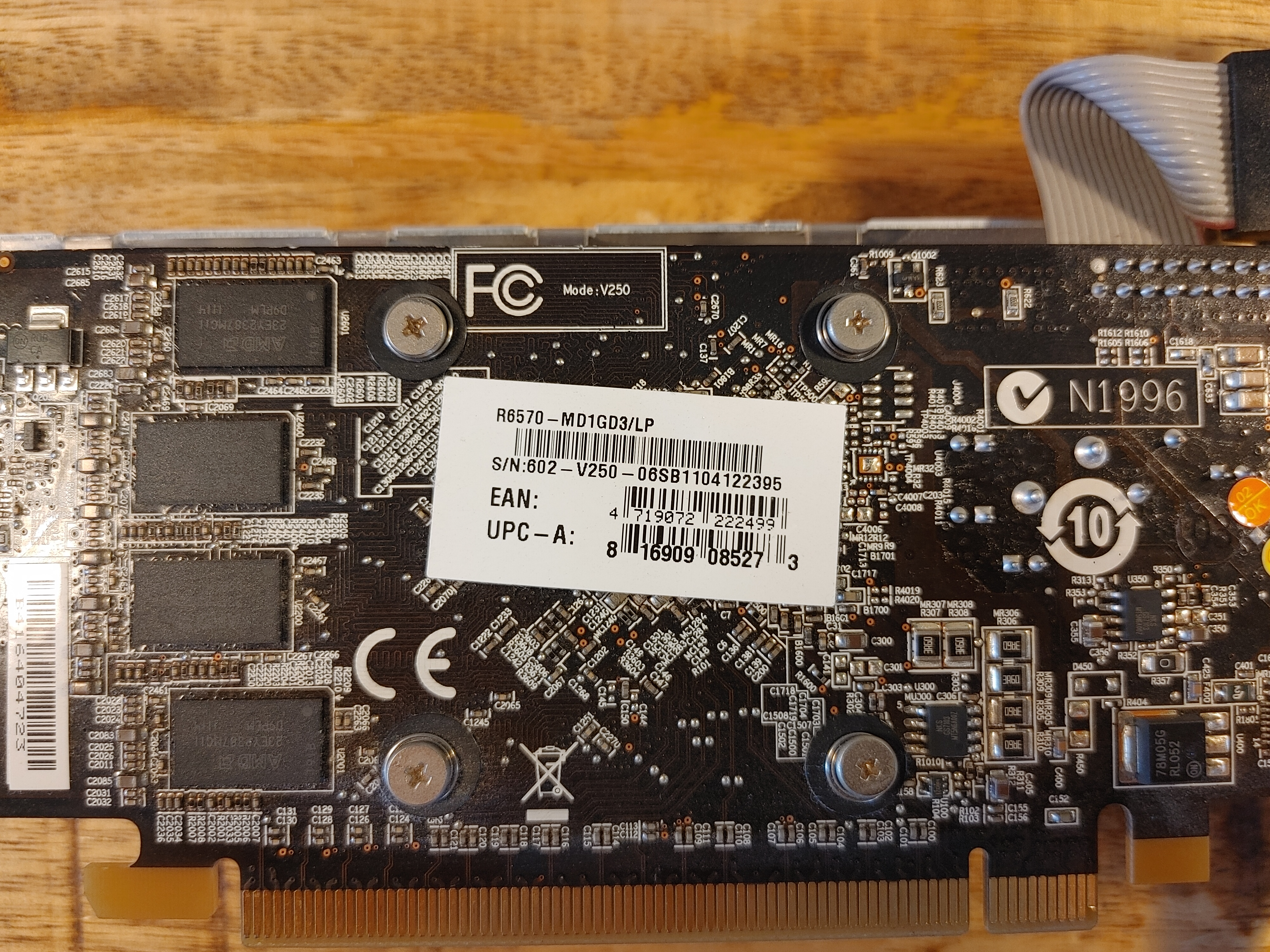 MSI Radeon 6570 1GB GDDR3 (3) MSI Radeon HD 6570 1GB GDDR3