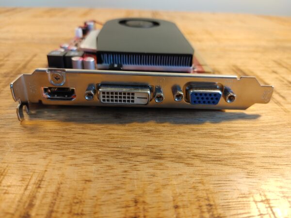 MSI Radeon HD 6670 1GB GDDR5 (3) MSI Radeon HD 6670 1GB GDDR5