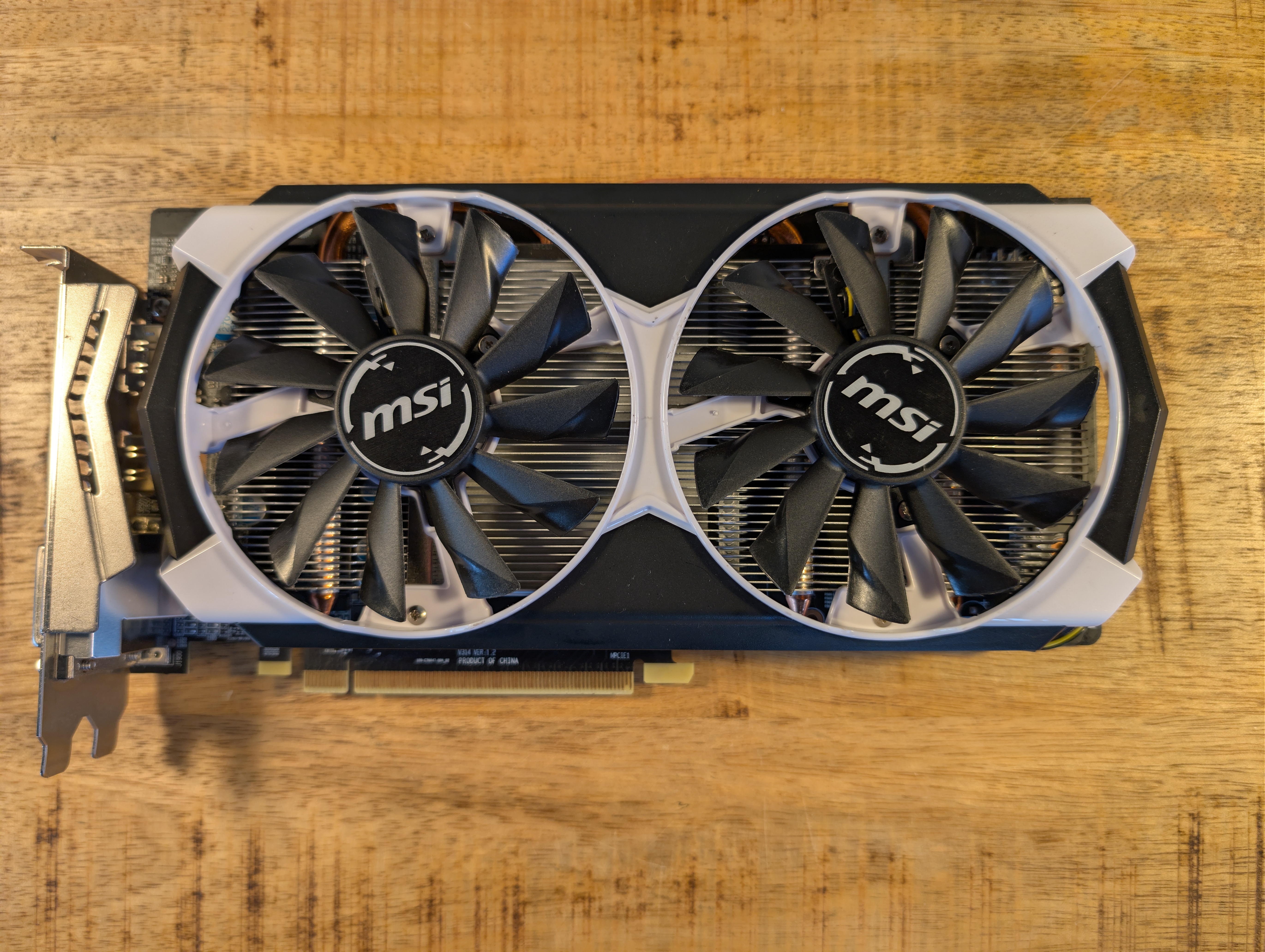 MSI Radeon R9 380 2GB GDDR5 OC (1) MSI Radeon R9 380 2GB GDDR5 OC Editie