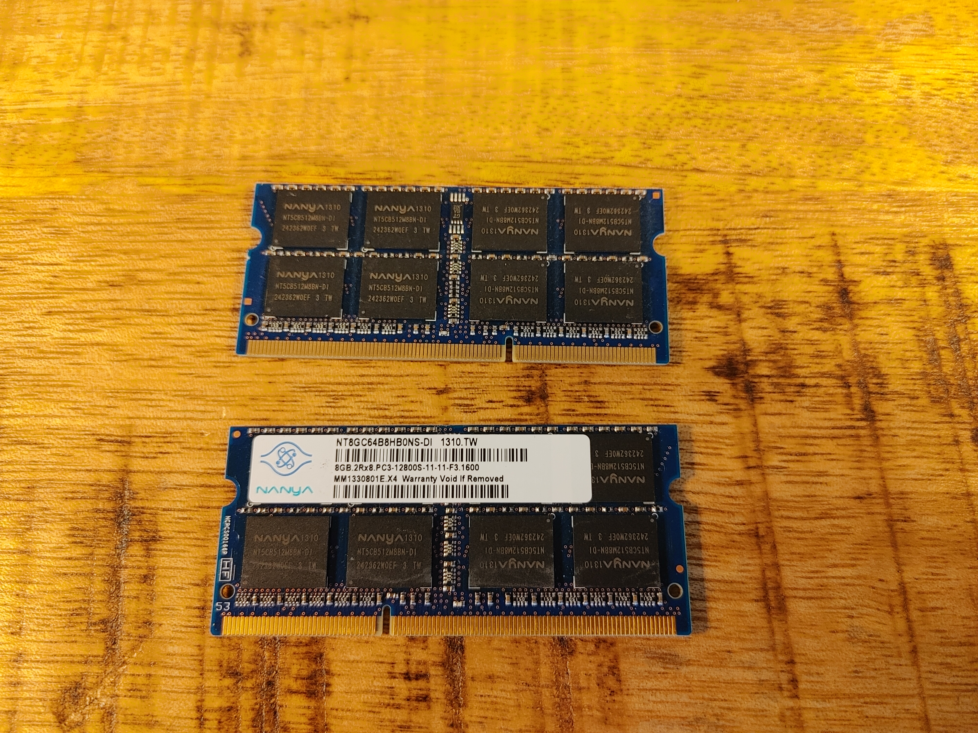 Nanya 16GB DDR3 SO-Dimm PC12800 (Set van 2) (2) Nanya 16GB Set DDR3 1600Mhz