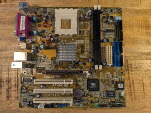 Asus A7V8X-MX mATX