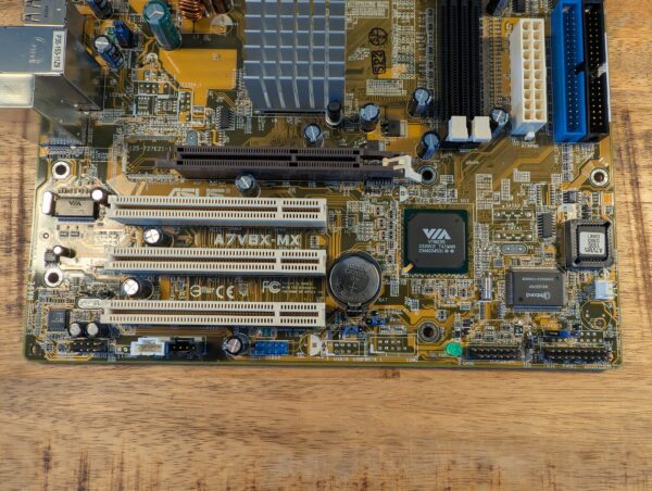 Asus A7V8X-MX mATX