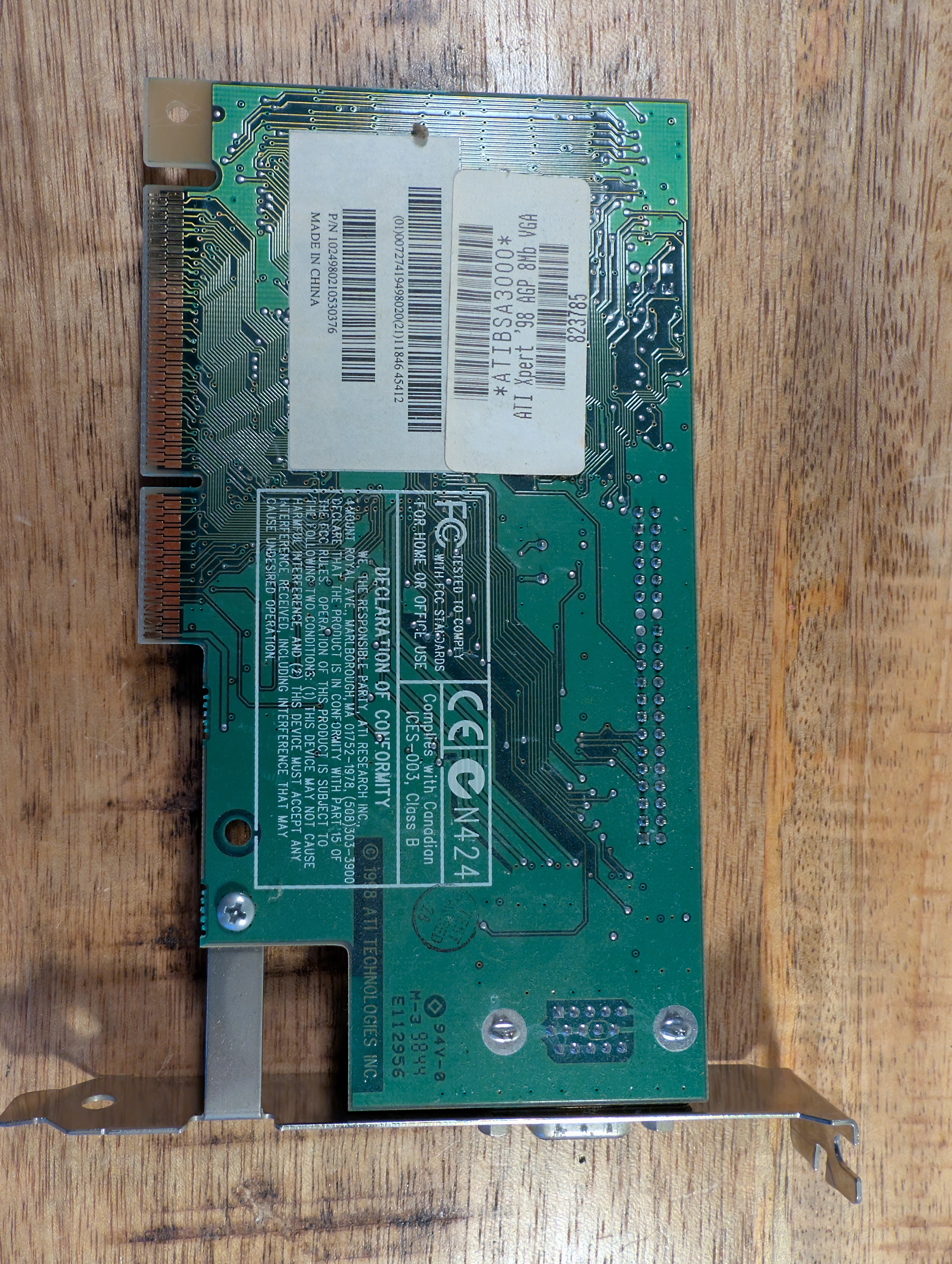 ATI Xpert Rage Pro Turbo AGP 8MB (2) ATI Xpert ATI Rage Pro Turbo 8MB AGP