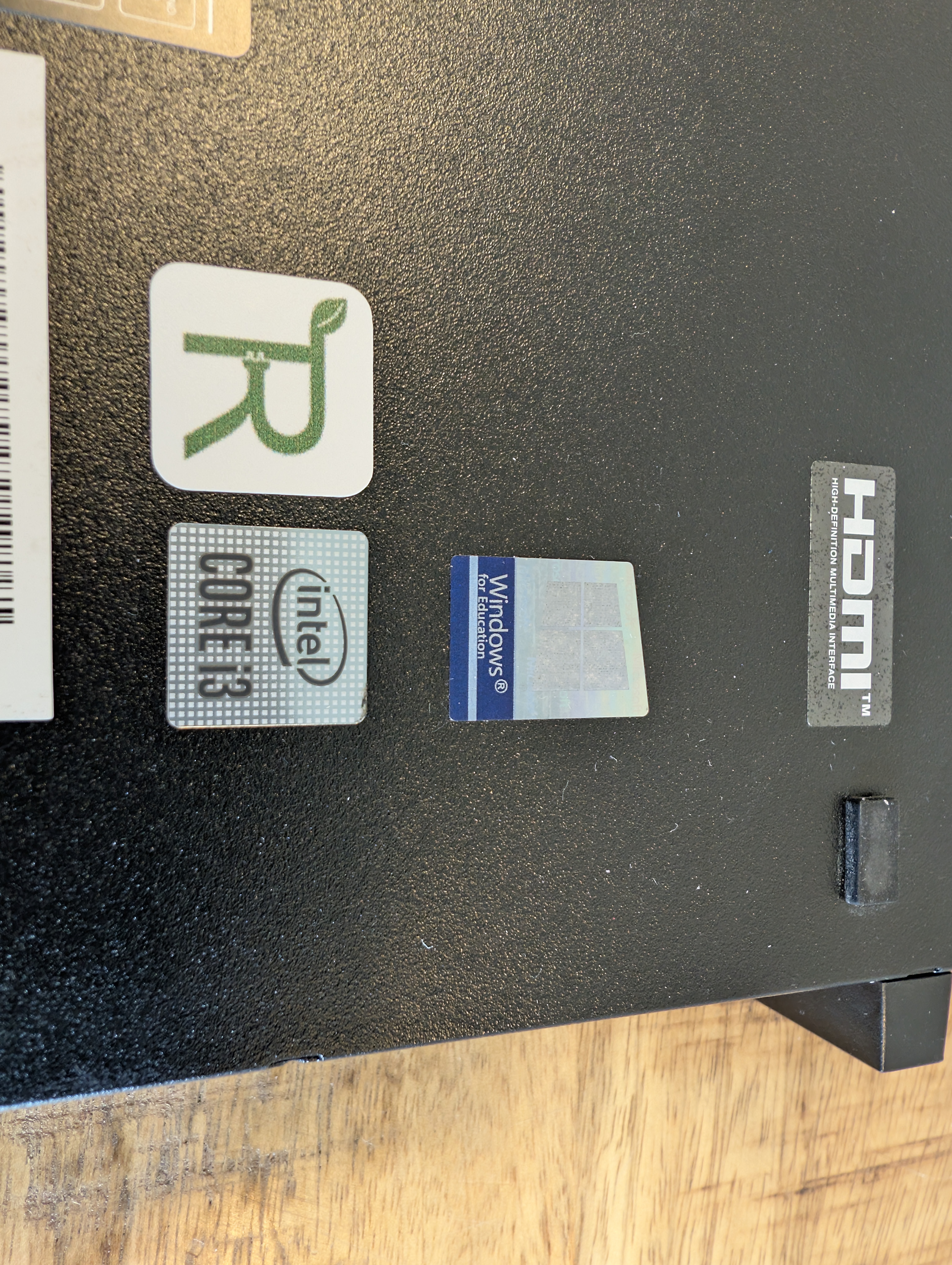 Acer Veriton N4670GT i3 (7) Acer Veriton N4670GT | Intel Core i3-10100T | Intel Wi-Fi AC met Bluetooth