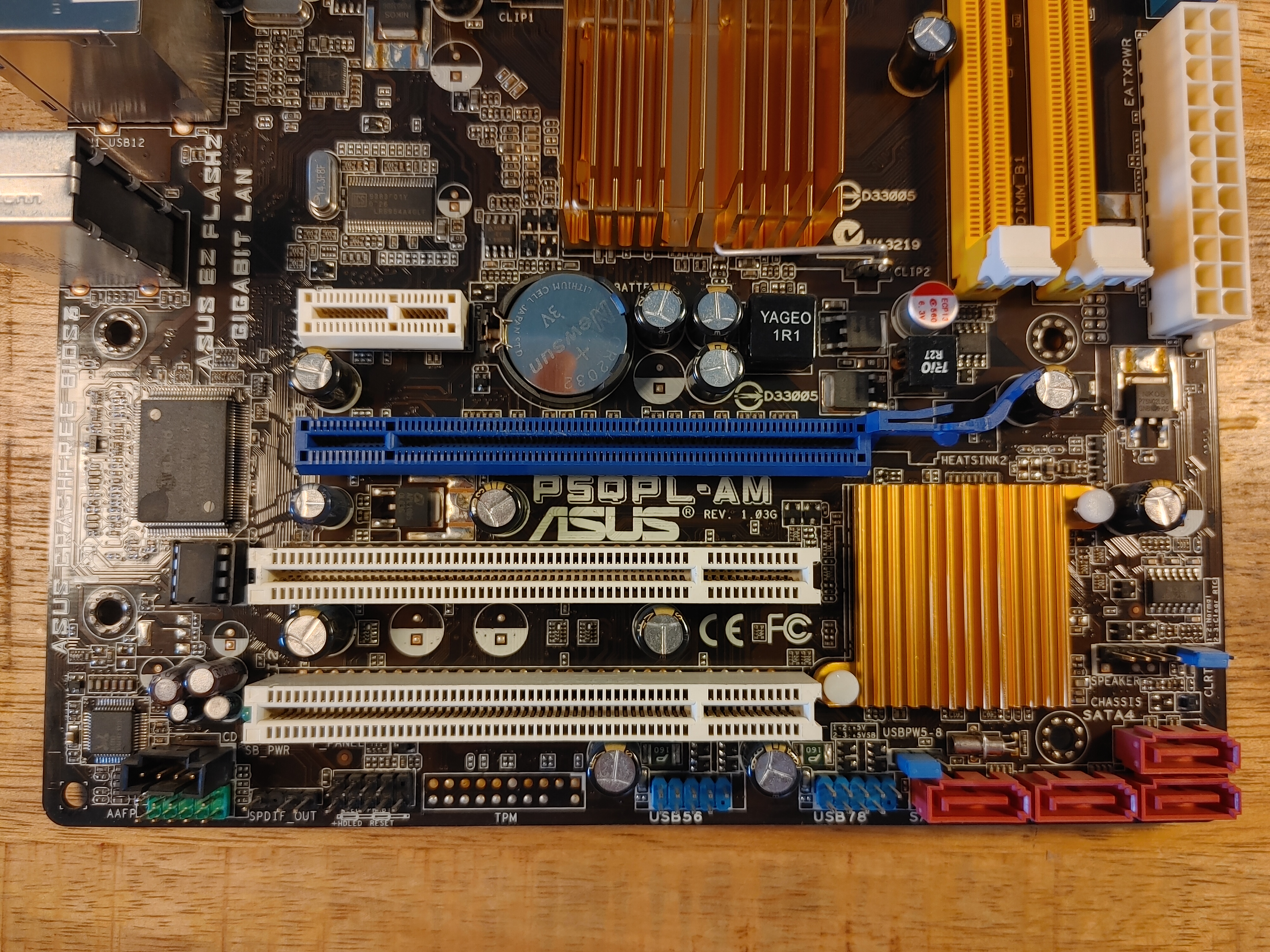 ASUS P5QPL-AM mATX