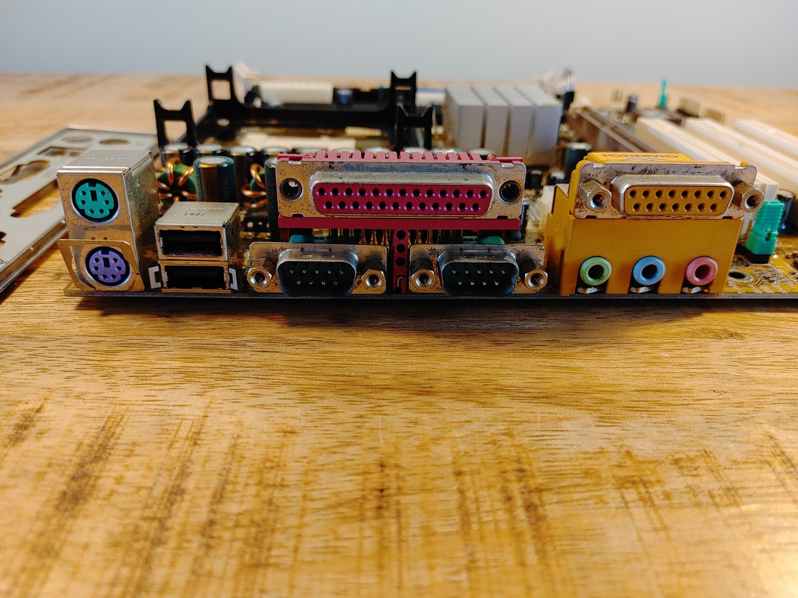 Chaintech 9BIA0-D100A mATX