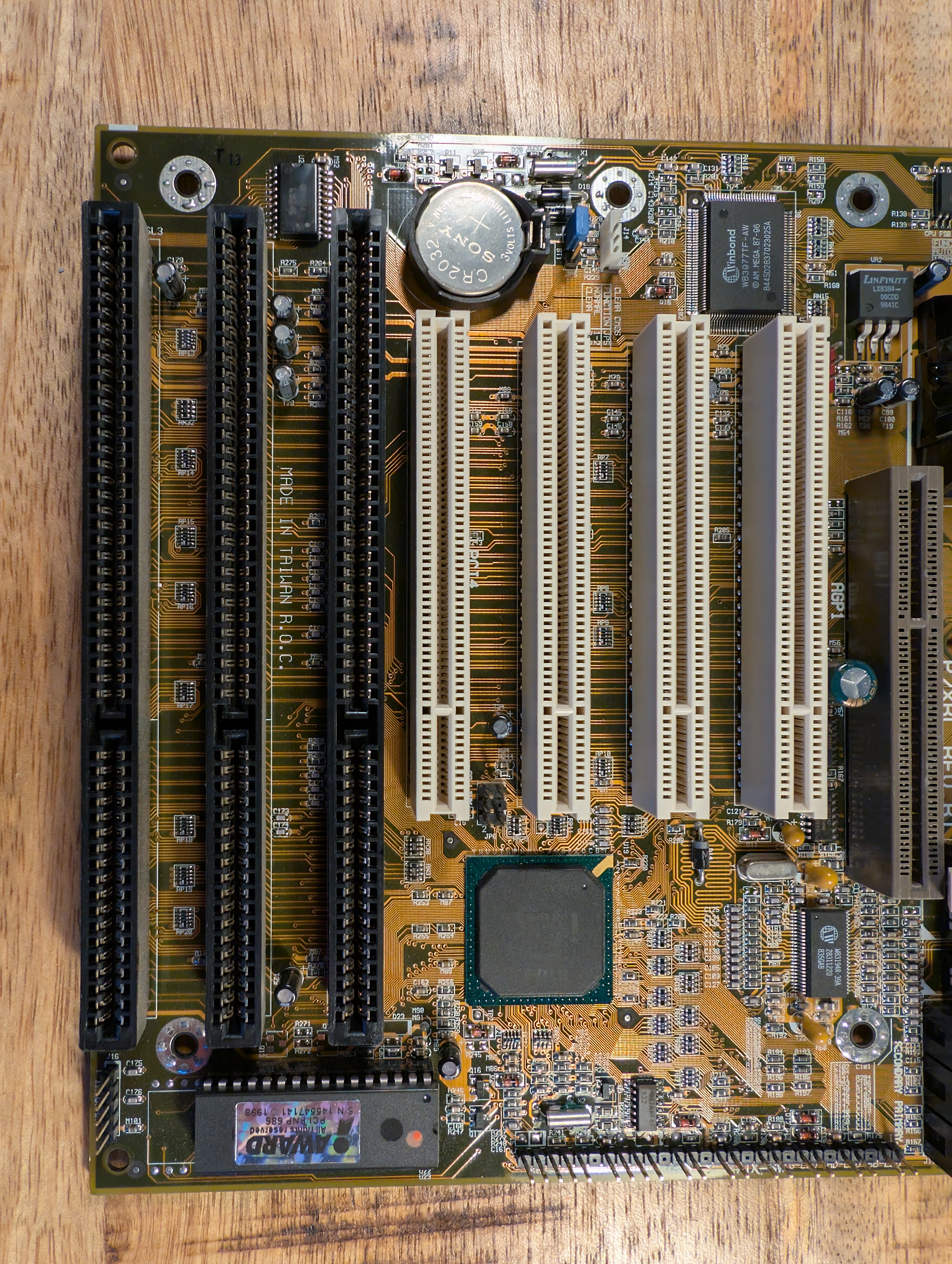 DFI P2XBL Slot 1