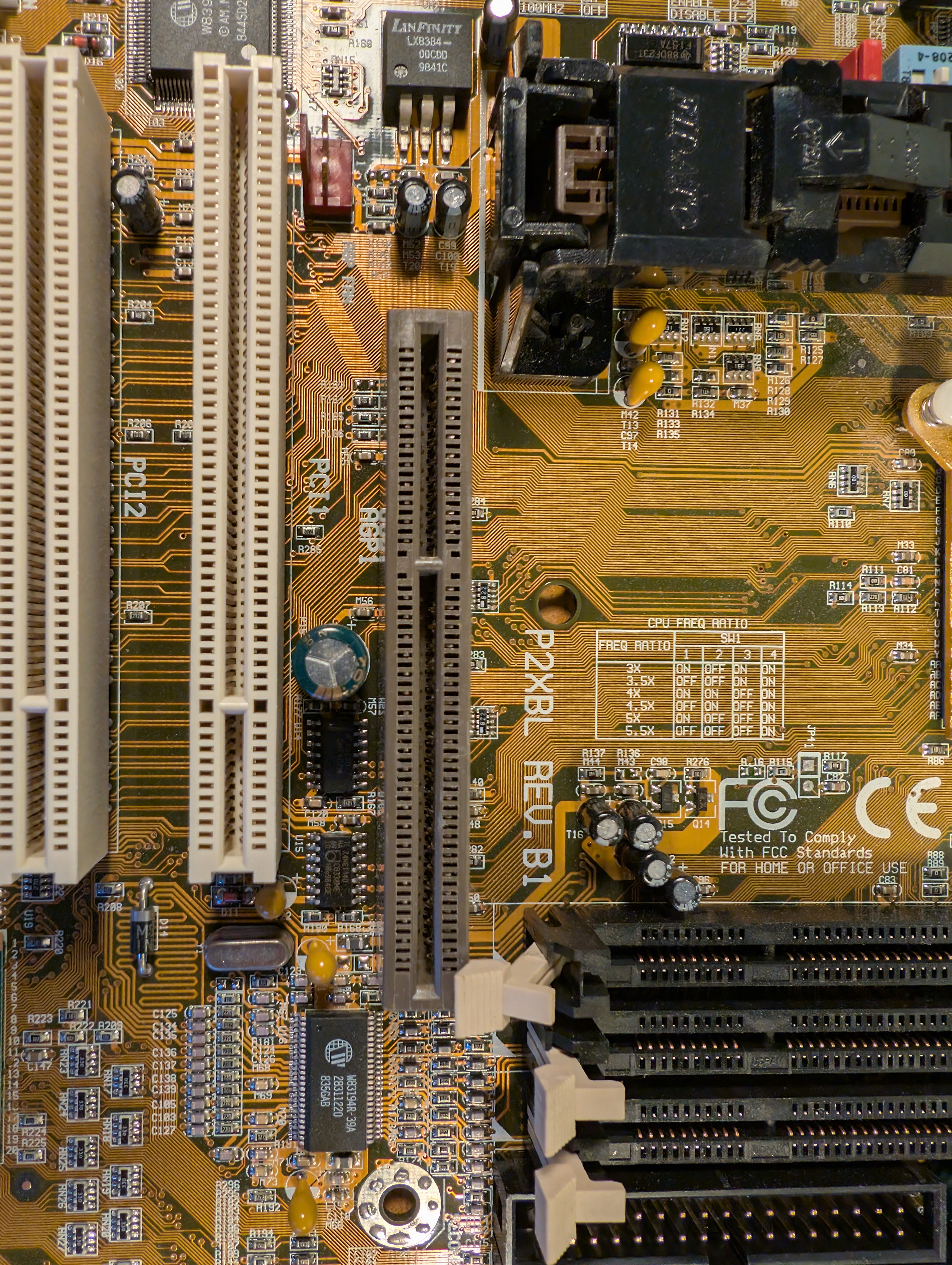 DFI P2XBL Slot 1