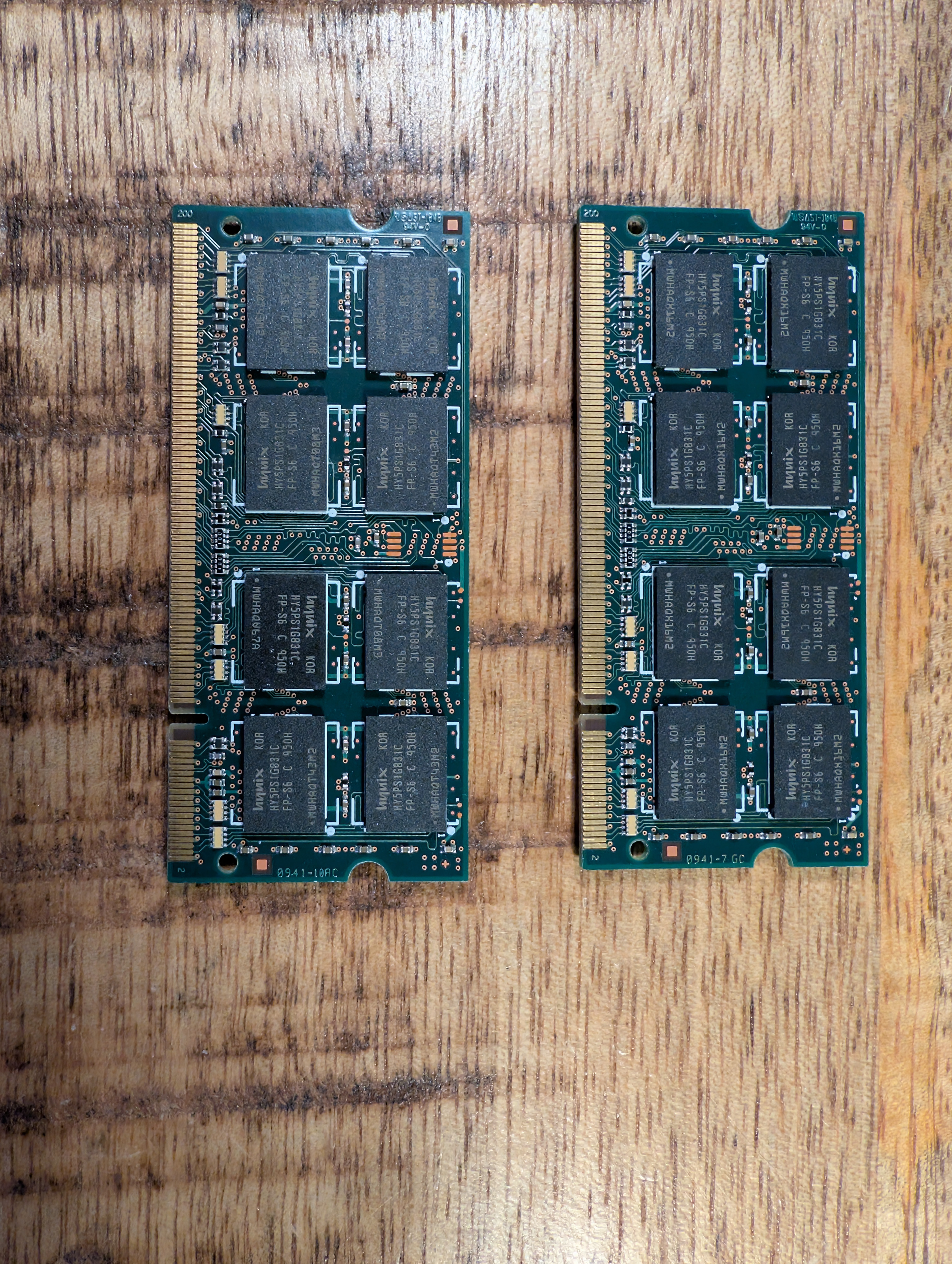 Hynix 4GB DDR2 800Mhz SO-DIMM Set (2) Hynix 4GB Set DDR2 800Mhz SO-DIMM