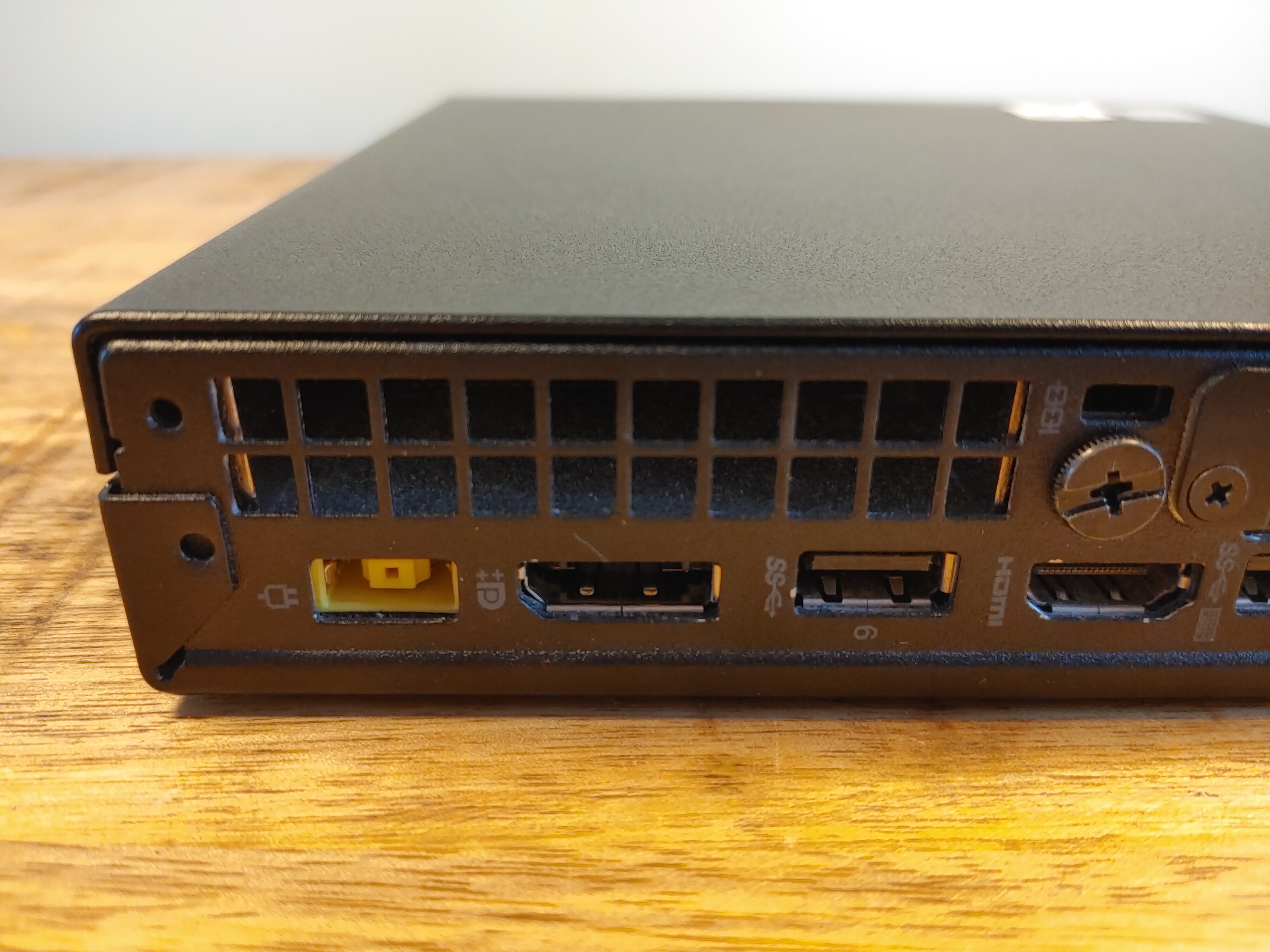 Lenovo ThinkCentre M720q | Intel Core i5-9400T | Intel Wi-Fi AC met Bluetooth
