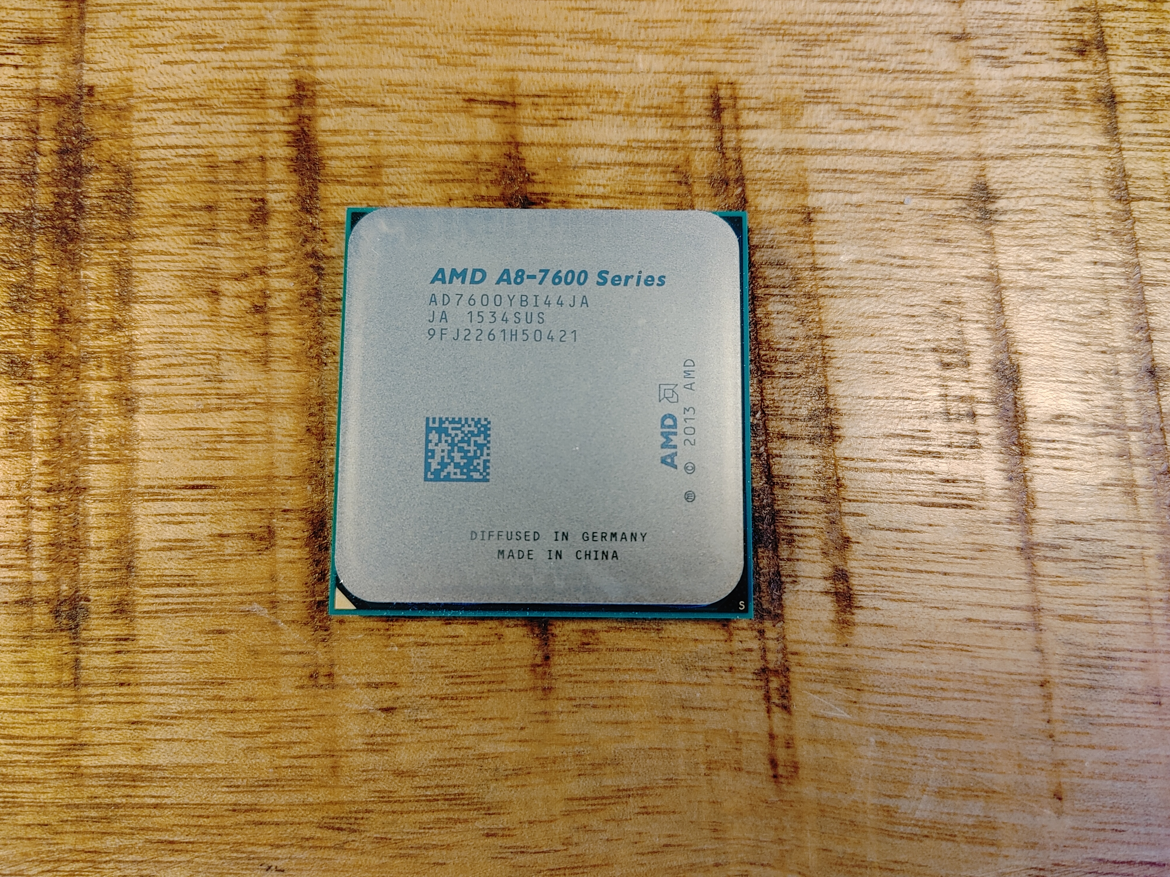 AMD A8-7600 AMD A8-7600 Socket FM2+
