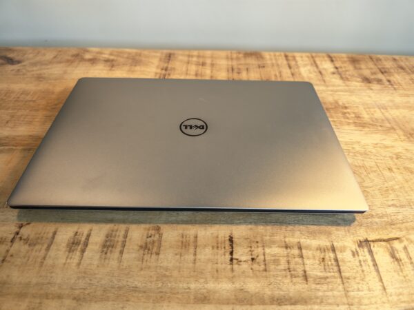 Dell XPS 15 9560 | 7th Gen Intel Core i7 | Nvidia GeForce 1050 | 15.6" IPS 4K Touchscreen