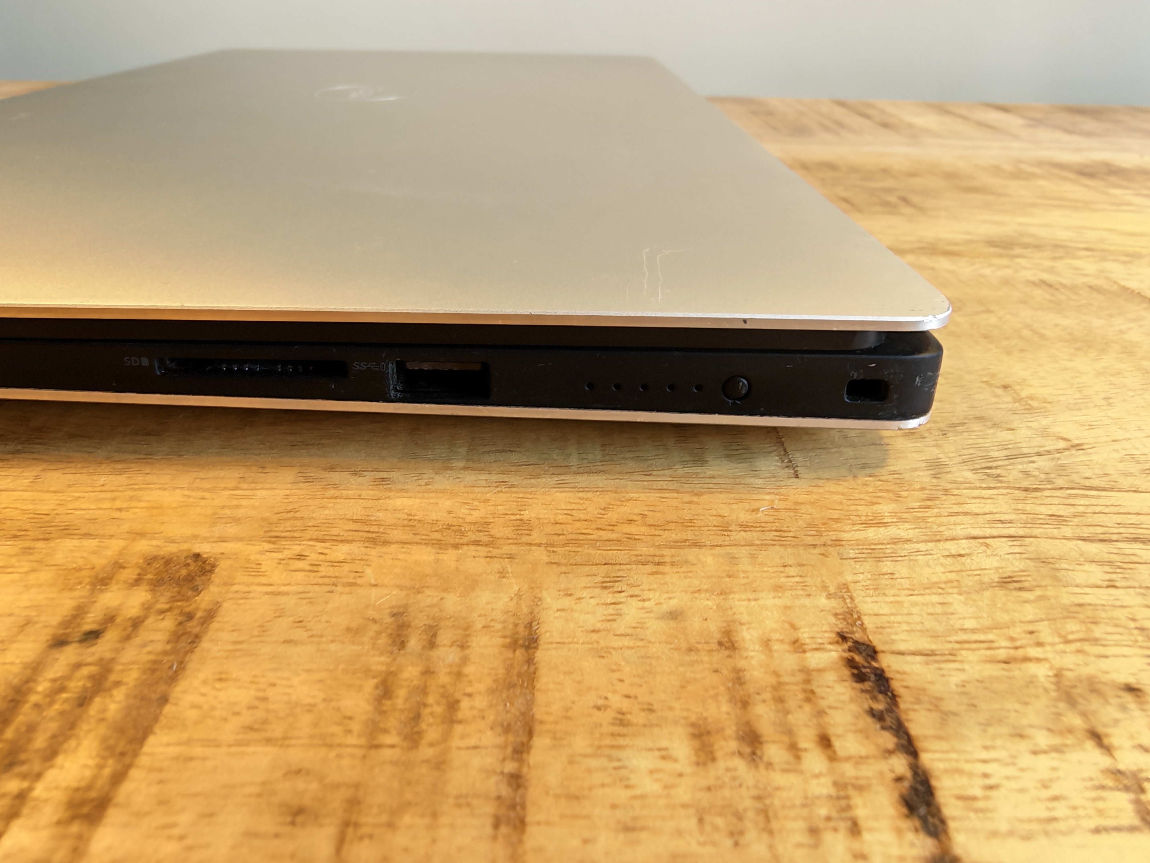 Dell XPS 15 9570 | 8th Gen Intel Core i7 | Nvidia GeForce 1050 Ti | 15.6" IPS Full HD