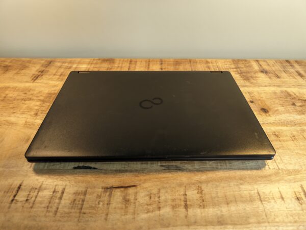 Fujitsu LifeBook E5510 | 10th Gen Intel Core i5 | 15.6" IPS Full HD