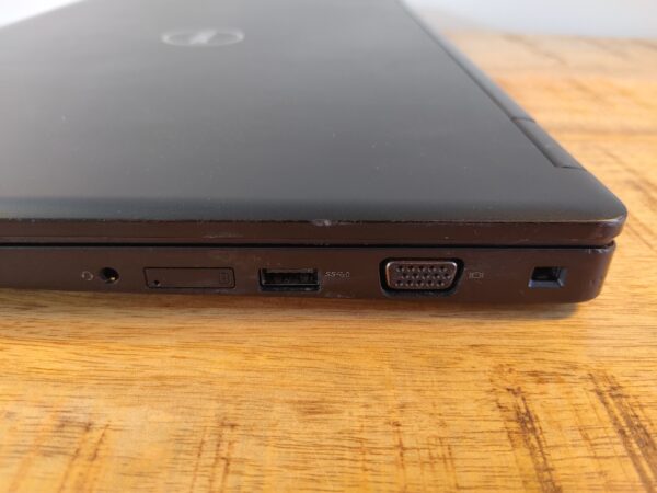 Dell Latitude 5580 | 7th Gen Intel Core i5 | 15.6" IPS Full HD