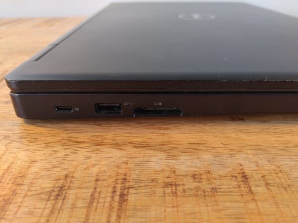 Dell Latitude 5580 | 7th Gen Intel Core i5 | 15.6" IPS Full HD
