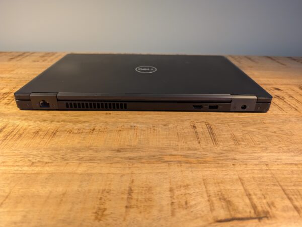 Dell Latitude 5590 (8) Dell Latitude 5590 | 8th Gen Intel Core i5 | 15.6" IPS Full HD