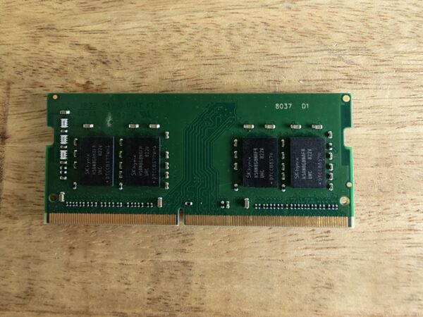 Kingston 8GB DDR4 2400Mhz SO-DIMM (2) Kingston 8GB DDR4 2400Mhz