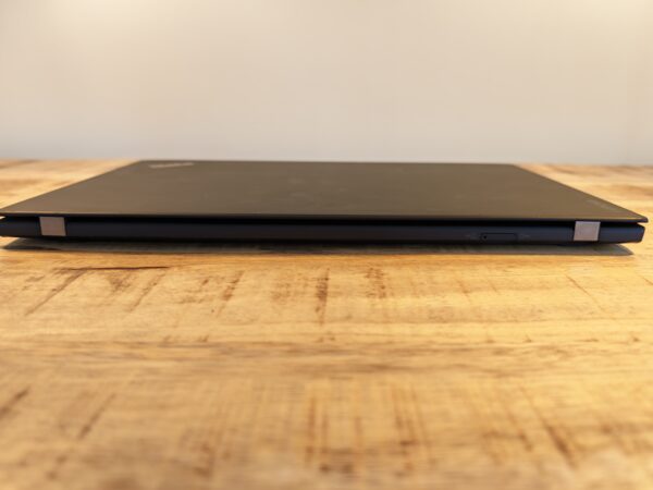 Lenovo ThinkPad X1 Carbon 5th Gen | 7th Gen Intel Core i5 | 14.0" IPS Full HD