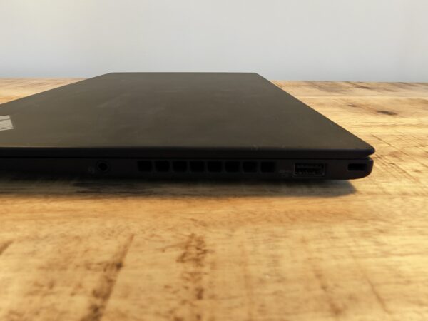 Lenovo ThinkPad X1 Carbon 5th Gen | 7th Gen Intel Core i5 | 14.0" IPS Full HD