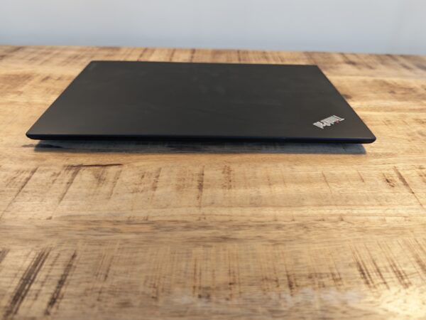 Lenovo ThinkPad X1 Carbon 5th Gen | 7th Gen Intel Core i5 | 14.0" IPS Full HD