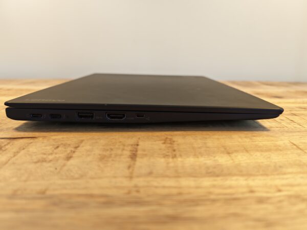 Lenovo ThinkPad X1 Carbon 5th Gen | 7th Gen Intel Core i5 | 14.0" IPS Full HD